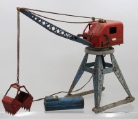 Auktion 374<br>GAMA-Kran mit Fernbedienung, 60/70er Jahre, wohl defekt, bespielte Erhaltung, ca. H-36,5cm