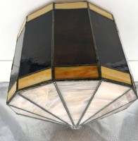 Auktion 374<br>Deckenlampe im Tiffanystil, bleiverglast, H-26 cm, D-33 cm