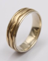 Auktion 374 / Los 1092 <br>375er GG-Herrenring, 9,9gr., RG 75