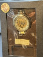 Auktion 374<br>mechan. Taschenuhr, neu in OVP, komplett, Werk l&auml;uft, D-4,5 cm