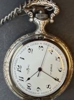 Auktion 374<br>mechan. Sprungdeckel Taschenuhr "Tempic" 17 Jewels, Metall mit Uhrenkette, Werk l&auml;uft an, neuwertig