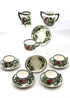 Auktion 374 / Los 9028 <br>Serviceteile, Elmshorn, florales Dekor, 5x Tassen, 6x U.T., Milch und Zucker, Zuckerdose besch&auml;digt und ohne Deckel, ca. H-9cm