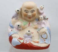 Auktion 374 / Los 15508 <br>lachender Buddha mit 5 Kindern, China, ca. H-20cm B-18cm