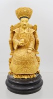 Auktion 374<br>chine. W&uuml;rdentr&auml;gerin, Kunstmasse, besch&auml;digt, ca. H-24cm