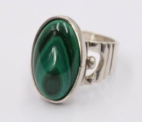 Auktion 374<br>Ring mit Malachit, 925er Silber, ca. 10gr., RG 54