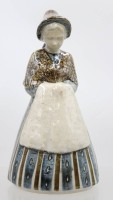Auktion 374<br>Dame in Kleid, Bing &amp; Gr&oslash;ndahl, Entw. Gudrun Meedom B&aelig;ch, Modellnr. 7205, ca. H-23,5cm