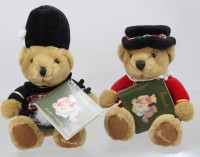 Auktion 374<br>2x kl, Teddy-B&auml;ren, Harrods, England, ca. H-18cm