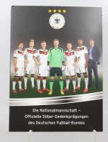 Auktion 374<br>Medaillen-Sammelalbum &bdquo;Die Nationalmannschaft&ldquo; (offizielle Gedenkpr&auml;gungen des DFB), 2015, 4 Silber-Medaillen vorhanden (333/1000)