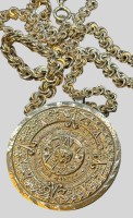 Auktion 374<br>Massive Silberkette mit grossen Silber-Anh&auml;nger, ungedeut. Punzen,  L-48 cm, Anh&auml;nger D-4,5 cm, 30,66 gr, e Silber Azteken Kalenderstein Halskette - Sonnenscheibe Medaillon - Alva Museum Replik