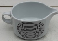 Auktion 374<br>Rosenthal Joy 1 braun Sauciere, Entw. Wolf Karnagel , 70-er Jahre, H-7 cm, L-15 cm