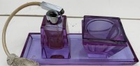 Auktion 374 / Los 10022 <br>3 tg. Toilettenset, lila get&ouml;nt, Tablett, Deckeldose und Sprayer, um 1930/40, div. kl. Chips