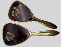 Auktion 374 / Los 15043 <br>Handspiegel und B&uuml;rste, L-27 cm