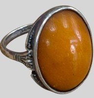 Auktion 374<br>Silberring mit gelben Bernstein Cabouchon, RG 52, 4 gr