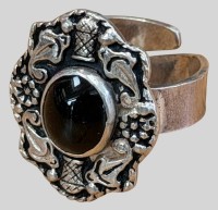 Auktion 374<br>Silberring-925- mit Onyx-Cabouchon, offene Ringschiene, 8,16 gr