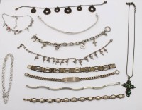 Auktion 374<br>Konvolut div. Modeschmuck, meist Armb&auml;nder