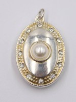 Auktion 374<br>Medaillon, Modeschmuck, ca. 3,5 x 2,3cm