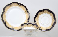 Auktion 374<br>Sammelgedeck, Hutschenreiuher, Kobalt und Goldzier, ca. H-5,8cm