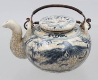 Auktion 374<br>asiat. Miniatur-Teekanne, Herkunft ? , ca. H-6cm