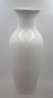 Auktion 374<br>hohe Vase, KPM Berlin, Wei&szlig;porzellan, H-40cm