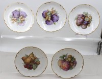 Auktion 374<br>5x Kuchenteller, Schumann, Arzberg, Fr&uuml;chtedekore, 1x bestossen, ca. D-19,5cm