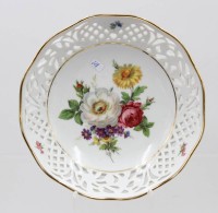 Auktion 374<br>Durchbruchschale, Marienhagen, florales Dekor, ca. H-5cm D-19cm