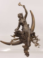 Auktion 374<br>fig&uuml;rliche Wandapplik, wohl um 1900, Messing, Altersspuren, ca. H-33,5cm