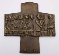 Auktion 374 / Los 15068 <br>Bronzekreuz &bdquo;Hochzeit zu Kana&ldquo; , Ursula Kunstwerkst&auml;tten Egino G. Weinert, ca. 23,5 x 23cm
