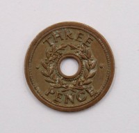 Auktion 374<br>seltene australische Internierungslager-Wertmarke (&bdquo;Internment Camp Token&ldquo;) &uuml;ber Three Pence aus der Zeit des Zweiten Weltkriegs