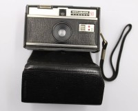 Auktion 374 / Los 14518 <br>Kodak Instamatic 50, Funktion nicht  gepr&uuml;ft, Altersspuren