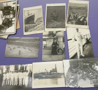 Auktion 374<br>ca. 20 maritime Fotos etc, um 1910 bis ca. 1940, 2x davon aus dem Soldaten-Lager