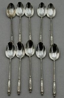 Auktion 374 / Los 11062 <br>10x massive Kaffeel&ouml;ffel, ungedeutete kl. Punze (Anker mit A-F-?) wohl Frankreich um 1880?, L-14 cm, zus. 220 gr,