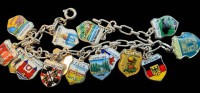 Auktion 374<br>Silber-Armband-800- mit 12 Silber-Anh&auml;ngern, emaill. Wappen, L-19 cm, 14,49 gr