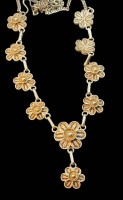 Auktion 374<br>Silber Collier mit Bl&uuml;ten, Silber-925-, L-43 cm, 17,12 gr.