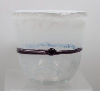 Auktion 374<br>Kunstglas-Vase, Fadenauflage, ca. H-12,5cm