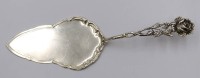 Auktion 374<br>Tortenheber, 835er Silber, Rosenmuster, 38,7gr., L-19cm