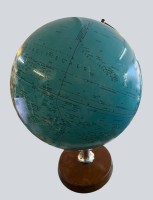 Auktion 374<br>gr. beleuchtbarer Globus "Scan Globe, Denmark" mit Holzstand, H-43 cm