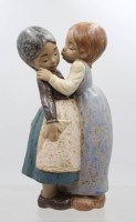 Auktion 375<br>Figurengruppe, Little Kiss, Lladro Spain, ca. H-27,5cm