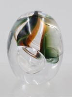 Auktion 375<br>gr. Kunstglas-Dekoobjekt, signiert G&Ouml;RAN W&Auml;RFF f&uuml;r Kosta, ca. H-16cm