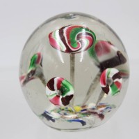 Auktion 375<br>sch&ouml;ner Briefbeschwerer, wohl Italien, ca. H-9,5cm