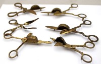 Auktion 375 / Los 15008 <br>6x div. zum Teil antike Dochtscheren, Messing, ca. L-16cm