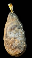 Auktion 375 / Los 1002 <br>kl. Achat-Druse als Anh&auml;nger, Gold-585- Fassung umlaufend, verso kl. Amethyst mit Gold, 10,82 gr., H-5,3 cm