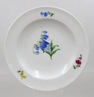Auktion 375<br>Teller, Meissen, Schwertermarke, Knaufzeit, florale Bemalung, 1. Wahl, D-23cm