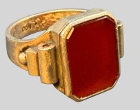 Auktion 375<br>Art Deco Herrenring, Silber-800- mit roten Lagenstein, wohl Karneol,  RG 60, 8,47 gr.