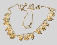 Auktion 375 / Los 1039 <br>Filigranes Silber-800- Collier, L-42 cm, 9 gr.