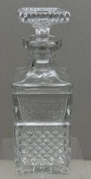 Auktion 375<br>eckige Whisky-Karaffe, H-25 cm
