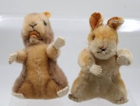 Auktion 375<br>2x div. Hamster, wohl Steiff je ohne Ident., ca. H-10cm