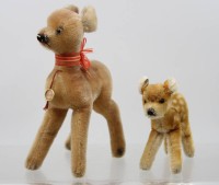 Auktion 375<br>2x Rehe, 1x Hermann und 1x wohl Steiff, ca. H-20cm