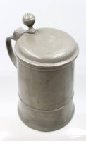 Auktion 375 / Los 15014 <br>antiker Zinn-Walzenkrug, Deckel mit  Monogramm und datiert 1812, ca. H-21cm