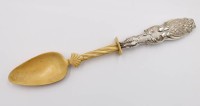 Auktion 375<br>Vorlegel&ouml;ffel, 19. Jhd., Silbergriff, Beinlaffe, ca. L-26,5cm