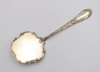 Auktion 375<br>kleine Servierschaufel, 800er Silber, 35,8gr., L-17,8cm